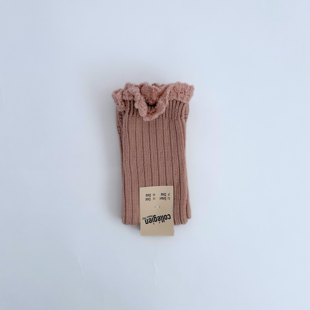 collegien - Léna - Ribbed Merino Wool Legwarmers with Lace Frill<331 Vieux Rose>