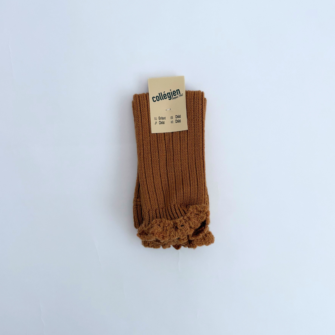 collegien - Léna - Ribbed Merino Wool Legwarmers with Lace Frill<779 Caramel au Beurre Salé>