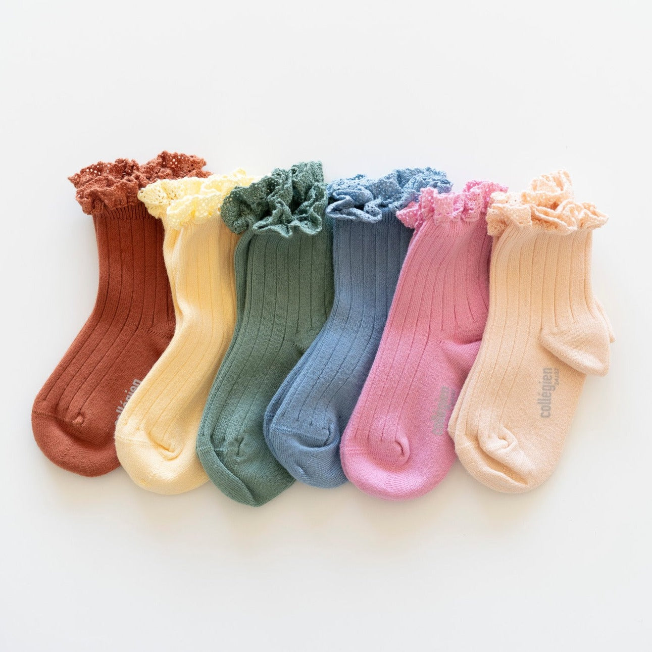 collegien - Lili - Lace Trim Ribbed Ankle Socks<Sorbet>