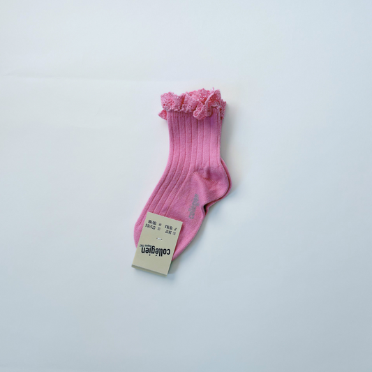 collegien - Lili - Lace Trim Ribbed Ankle Socks＜600 Rose Bonbon＞